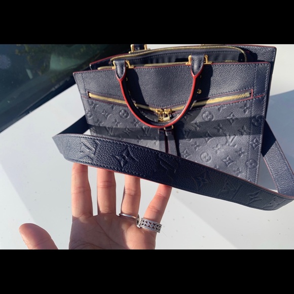 W authentic papers/dust bag. Want gone ASAP - Picture 2 of 8